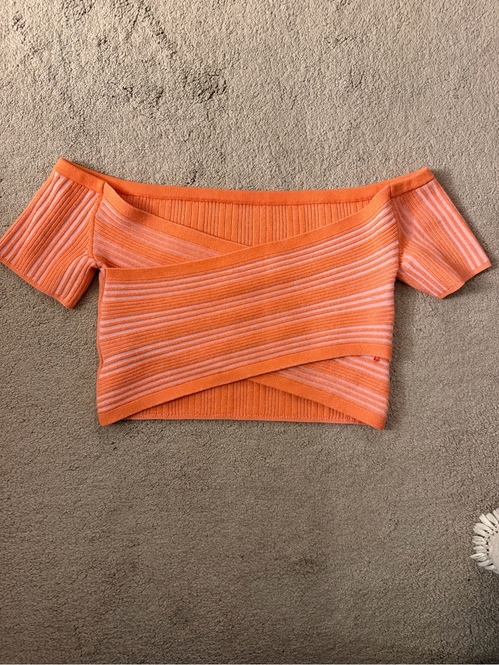 Women’s cropped sweater top